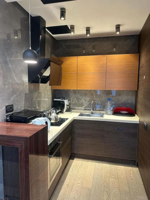 Satılır 2 otaqlı mənzil 60 m²
