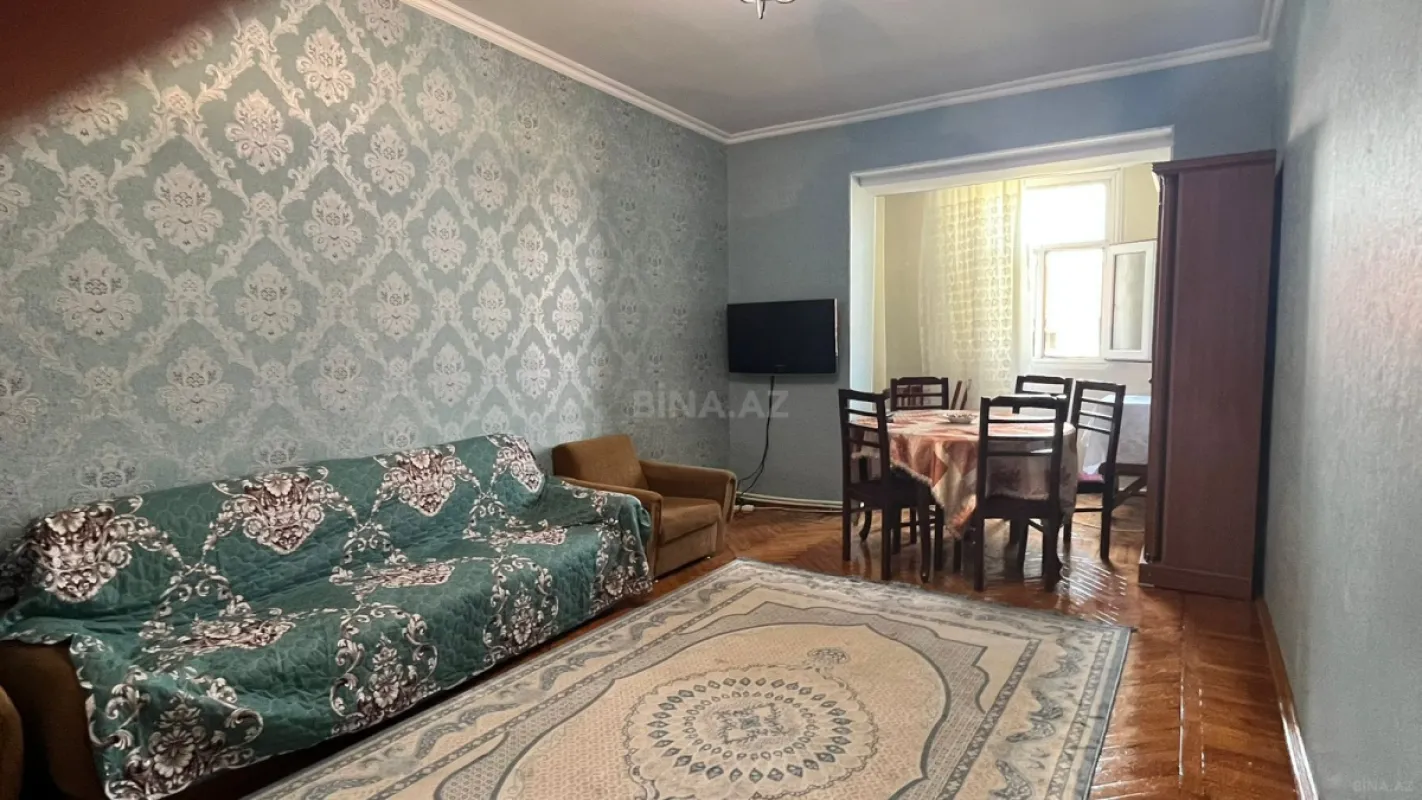 Kirayə verilir 2 otaqlı mənzil 50 m²