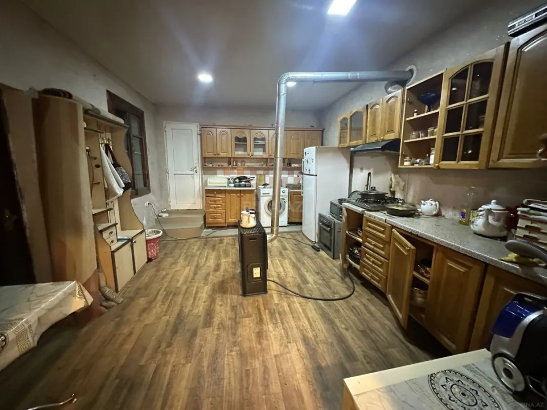 Satılır 5 otaqlı həyət evi 150 m²