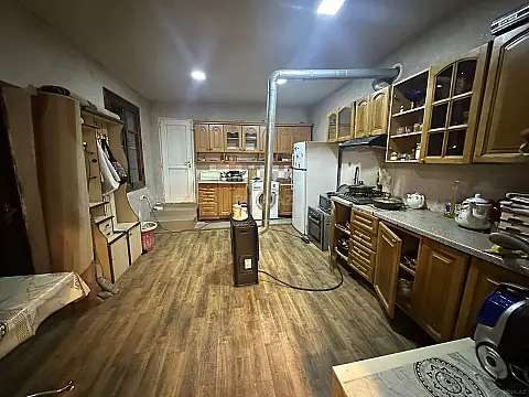 Satılır 5 otaqlı həyət evi 150 m²