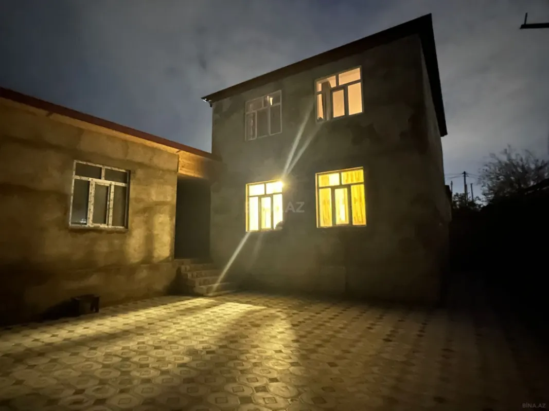 Satılır 5 otaqlı həyət evi 150 m²