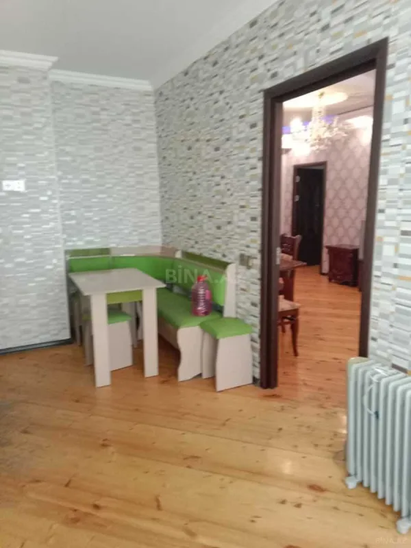 Kirayə verilir 2 otaqlı mənzil 70 m²