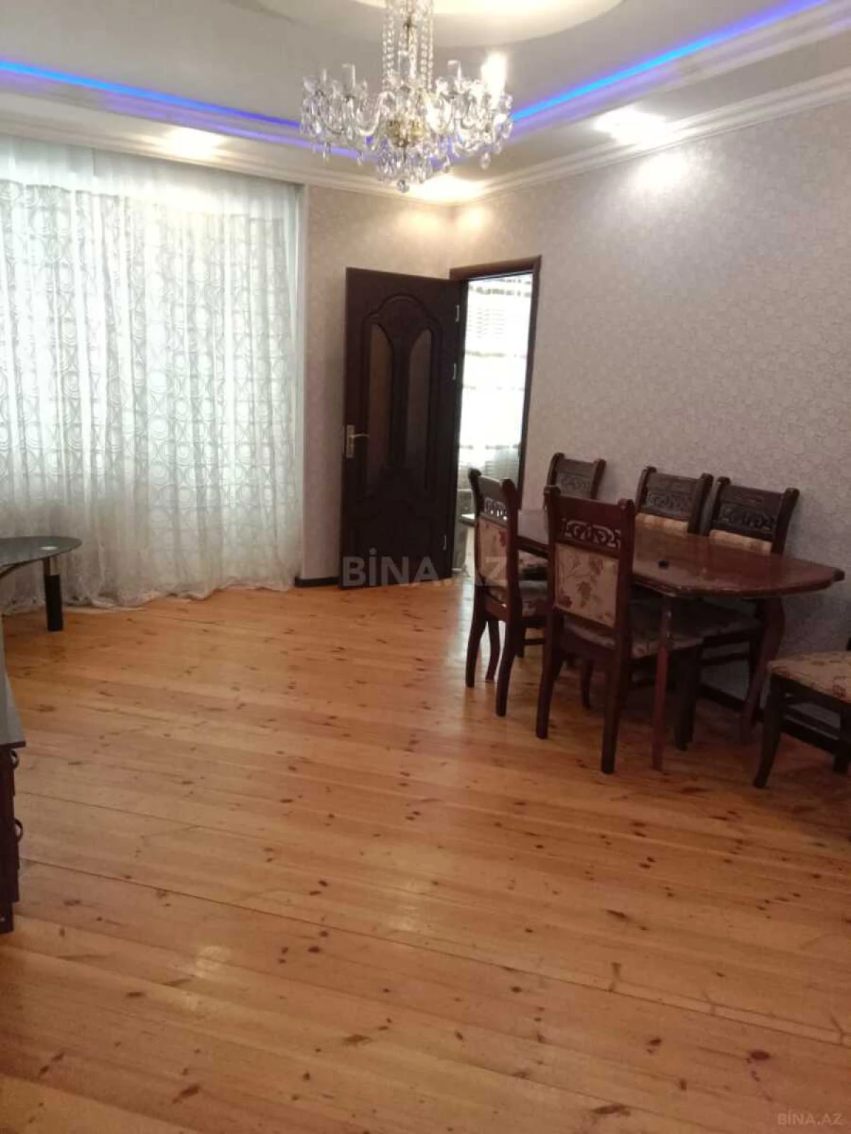 Kirayə verilir 2 otaqlı mənzil 70 m²