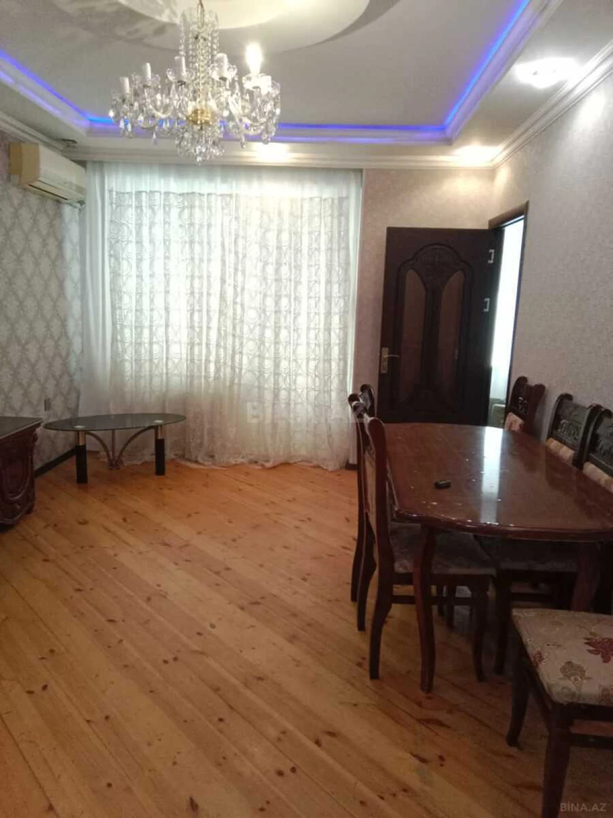Kirayə verilir 2 otaqlı mənzil 70 m²