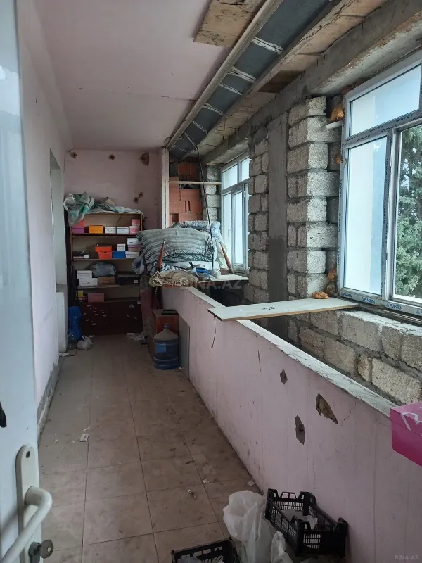 Satılır 5 otaqlı mənzil 130 m²