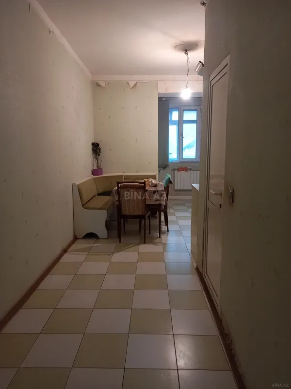 Satılır 5 otaqlı mənzil 130 m²