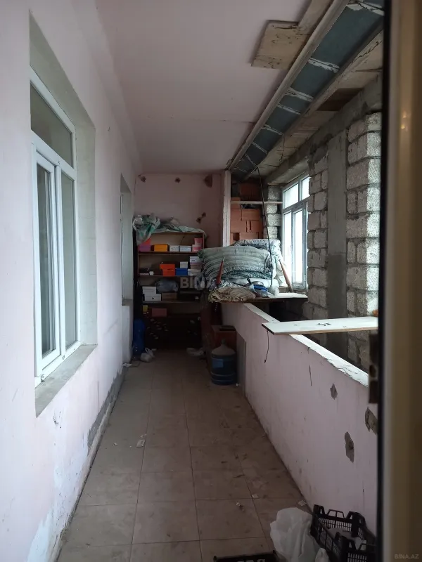 Satılır 5 otaqlı mənzil 130 m²