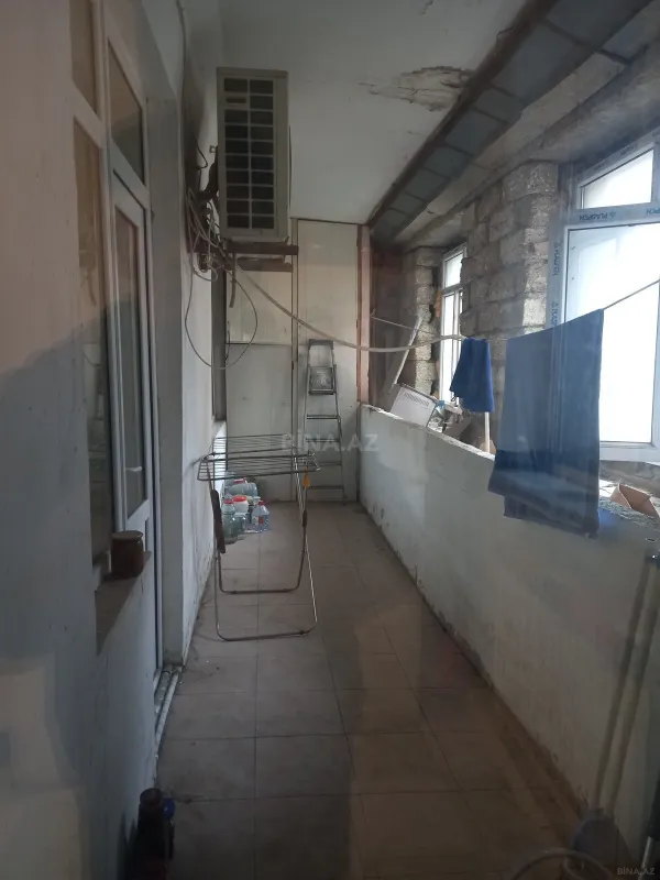 Satılır 5 otaqlı mənzil 130 m²