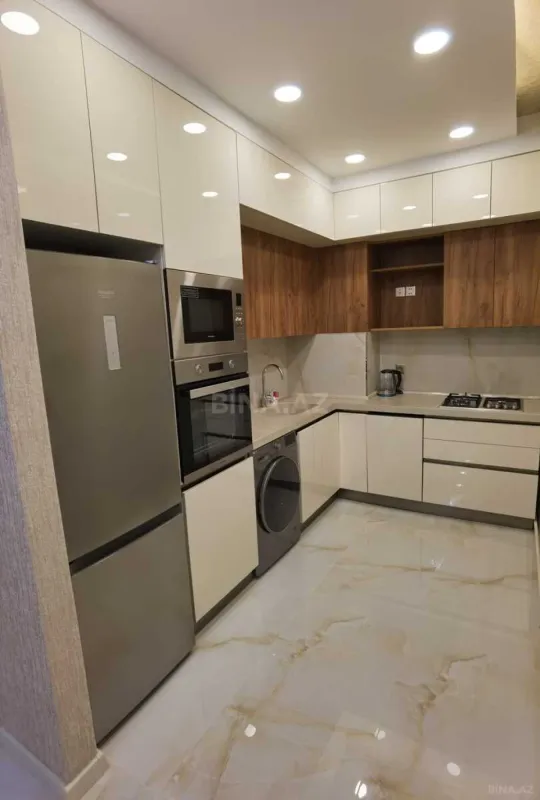 Satılır 2 otaqlı mənzil 74 m²