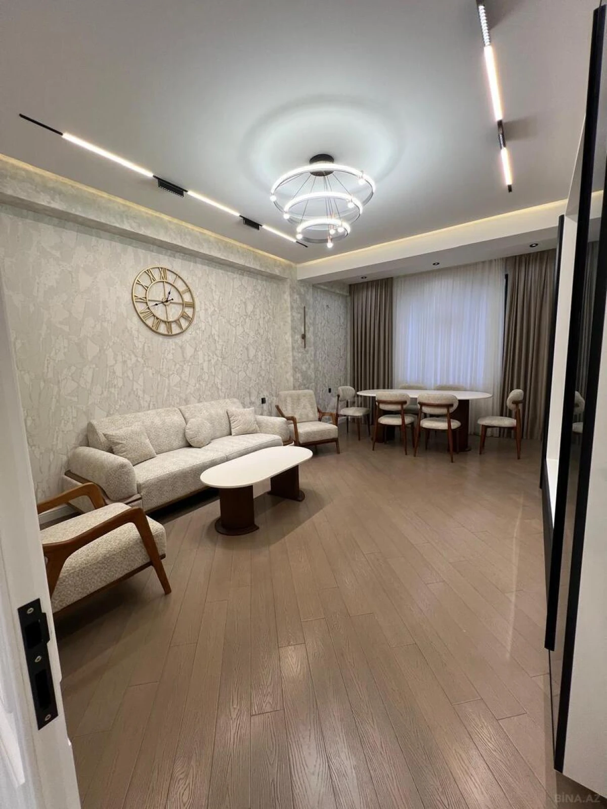 Satılır 3 otaqlı mənzil 114 m²