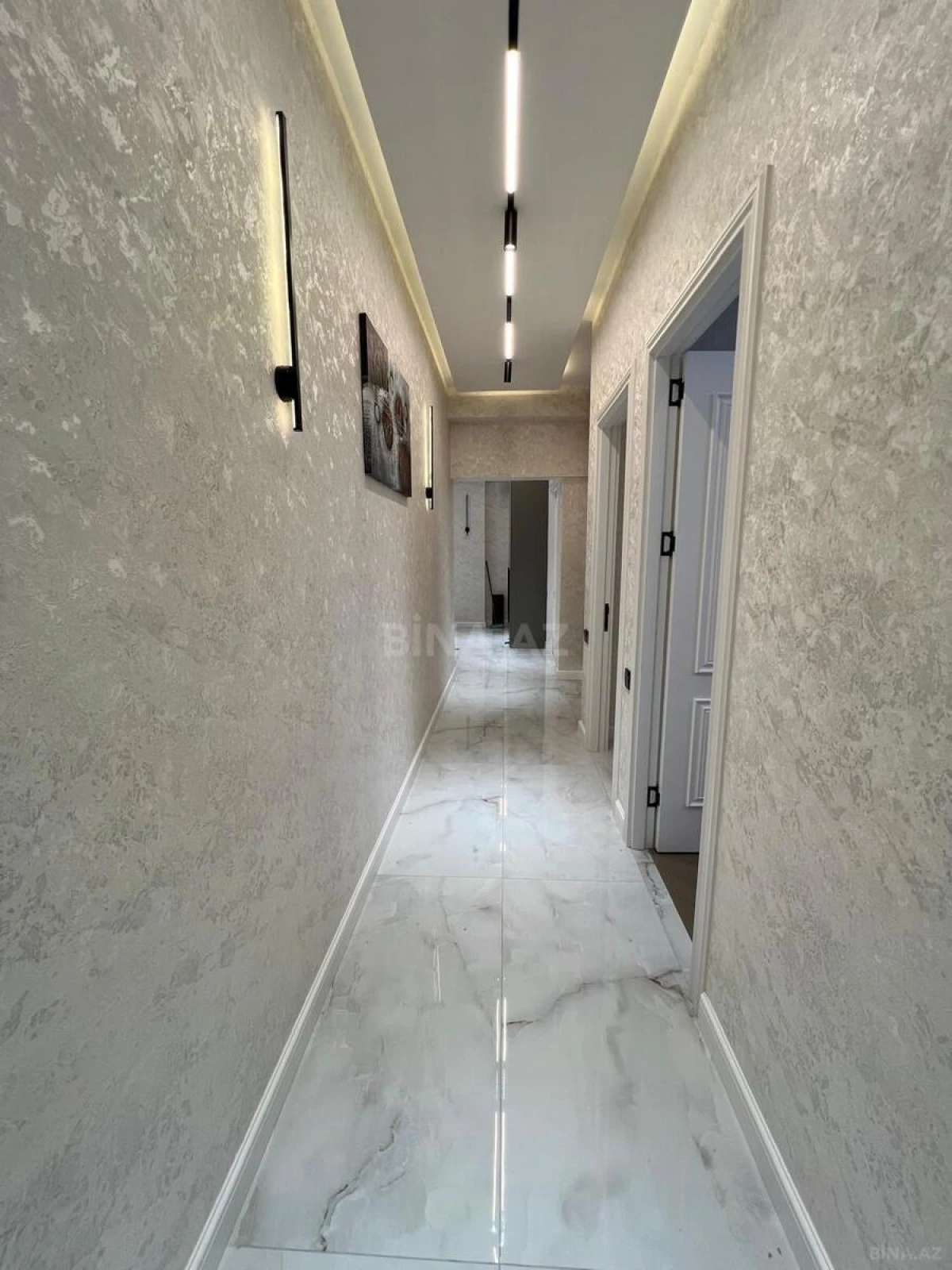 Satılır 3 otaqlı mənzil 114 m²