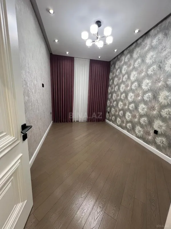 Satılır 3 otaqlı mənzil 114 m²