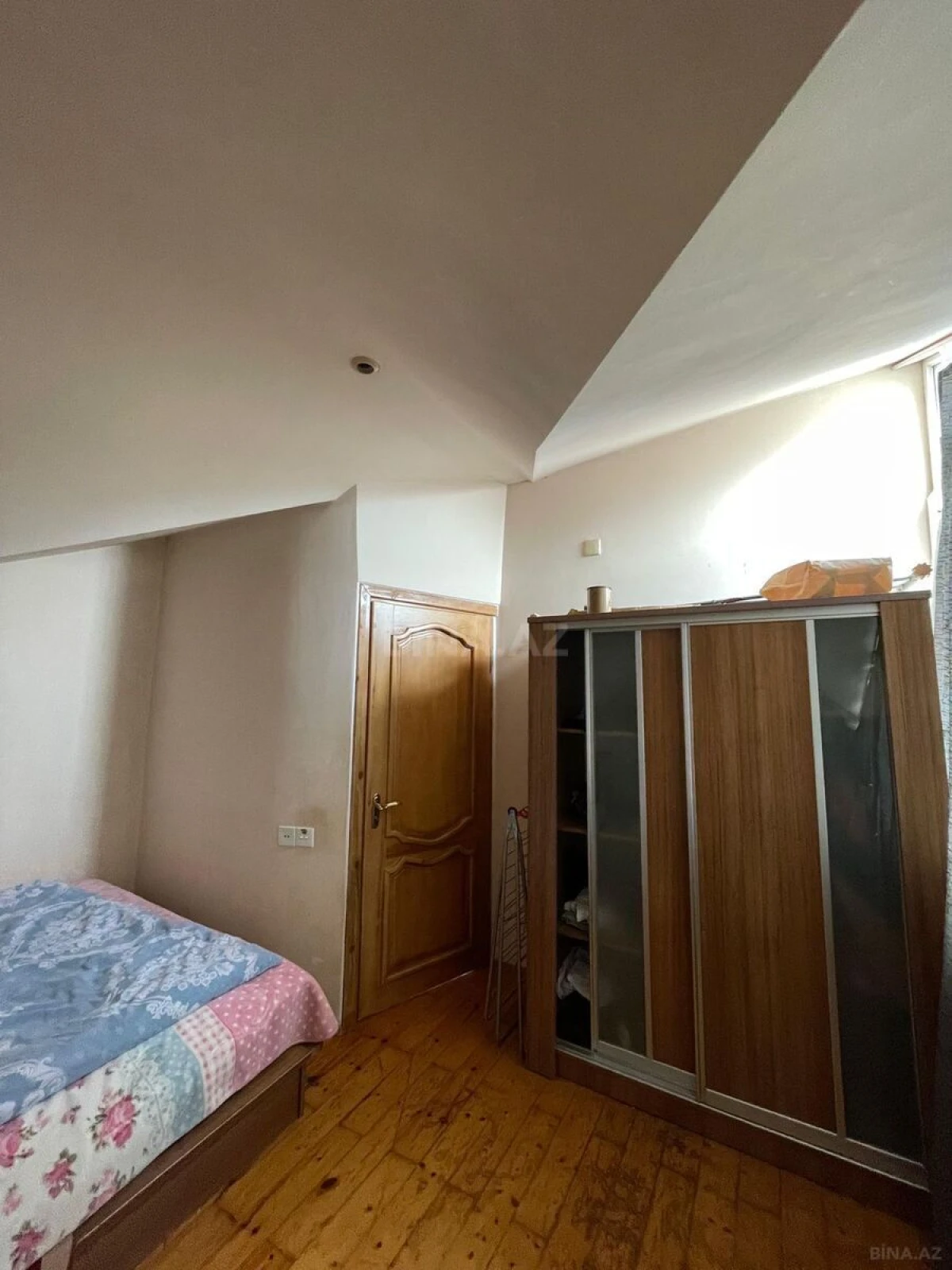 Satılır 3 otaqlı mənzil 52 m²