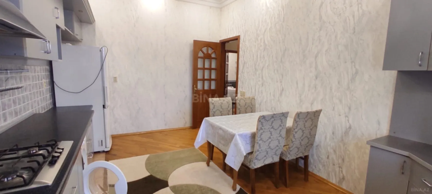 Kirayə verilir 3 otaqlı mənzil 155 m²