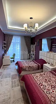 Satılır 4 otaqlı mənzil 175 m²