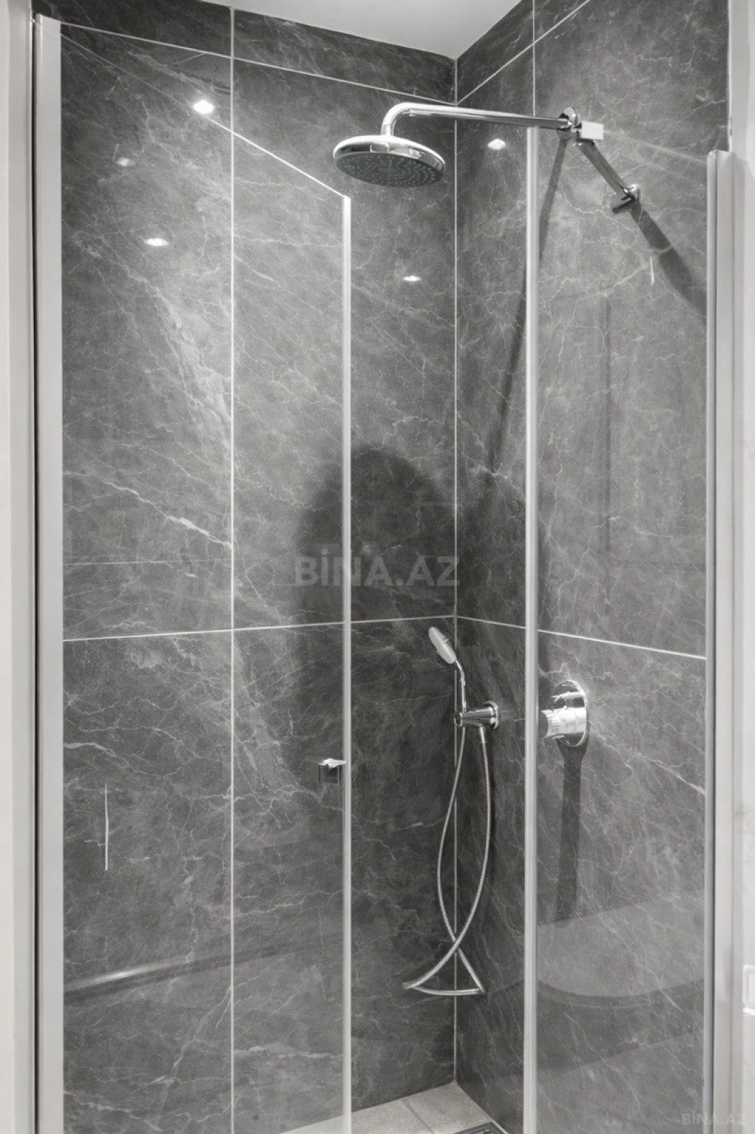 Satılır 2 otaqlı mənzil 63 m²