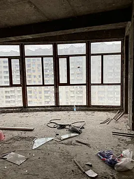 Satılır 4 otaqlı mənzil 177 m²