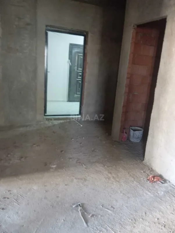 Satılır 4 otaqlı mənzil 177 m²