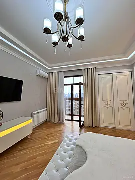 Satılır 2 otaqlı mənzil 93 m²