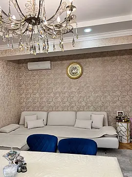 Satılır 2 otaqlı mənzil 93 m²