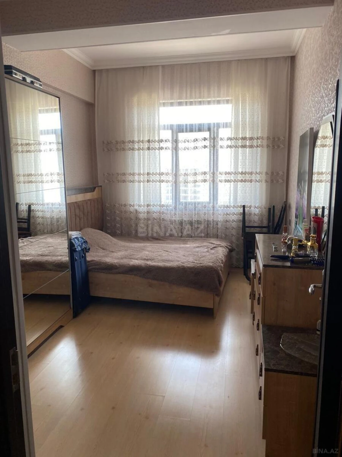 Satılır 2 otaqlı mənzil 85 m²