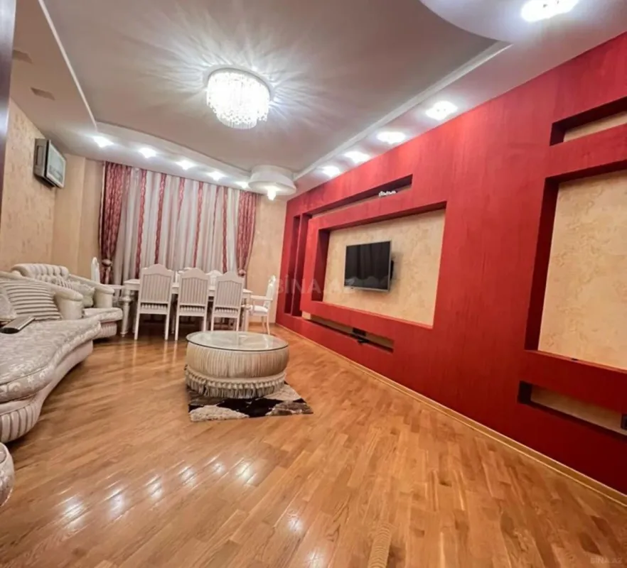 Kirayə verilir 3 otaqlı mənzil 140 m²