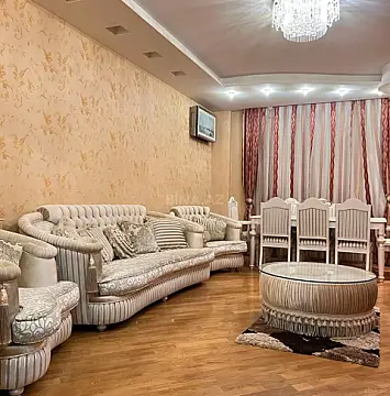 Kirayə verilir 3 otaqlı mənzil 140 m²