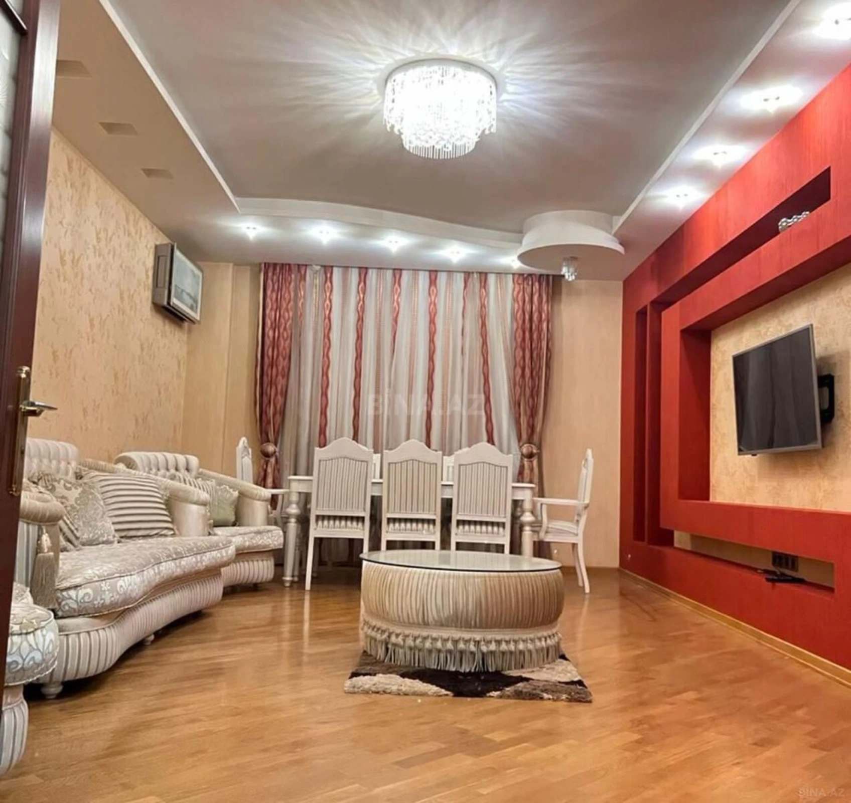 Kirayə verilir 3 otaqlı mənzil 140 m²