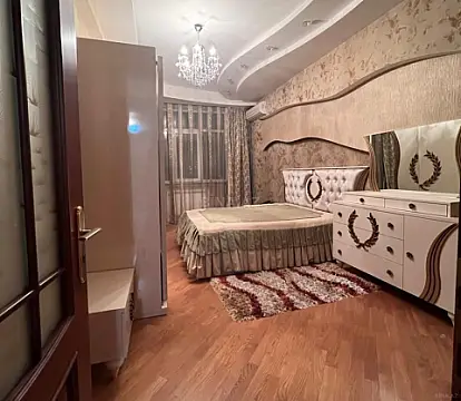 Kirayə verilir 3 otaqlı mənzil 140 m²