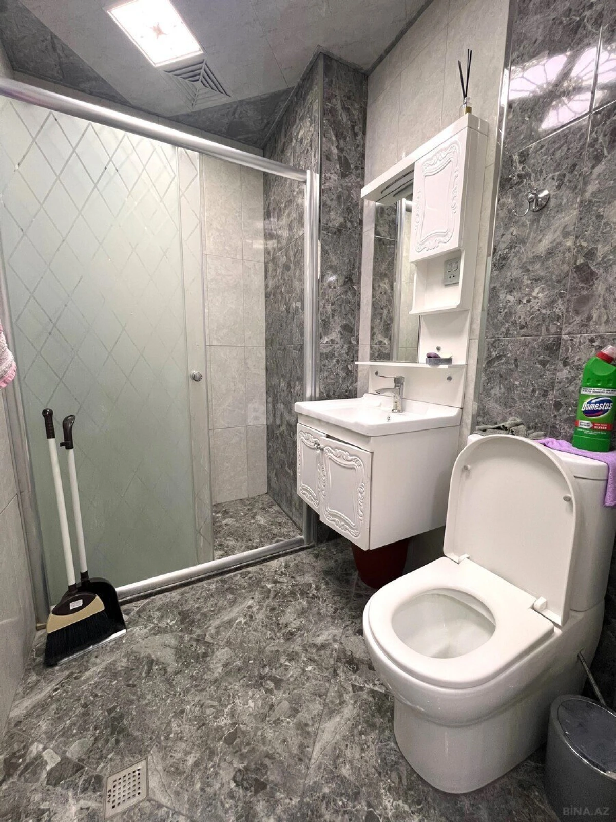 Kirayə verilir 2 otaqlı mənzil 68 m²