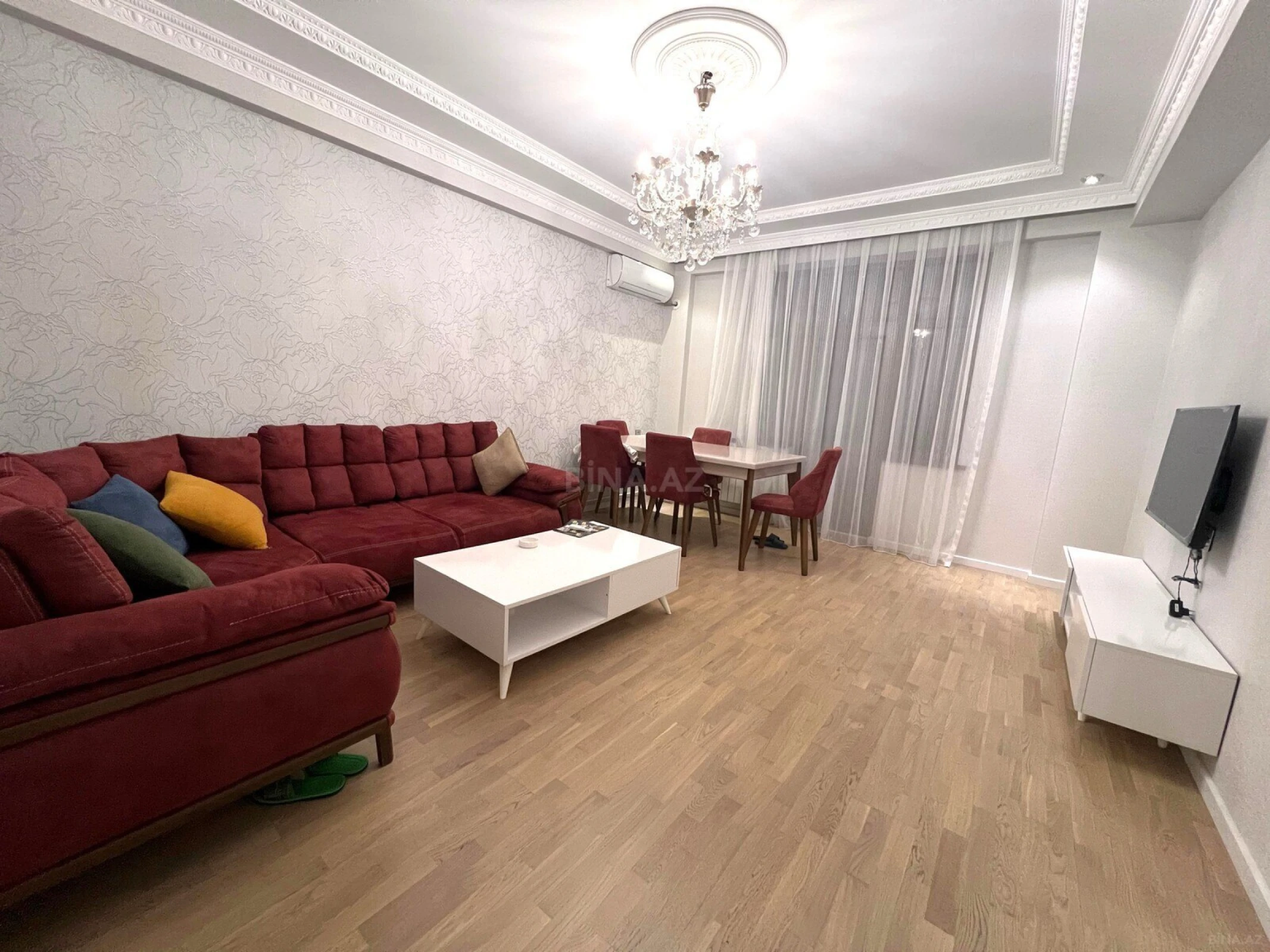 Kirayə verilir 2 otaqlı mənzil 68 m²