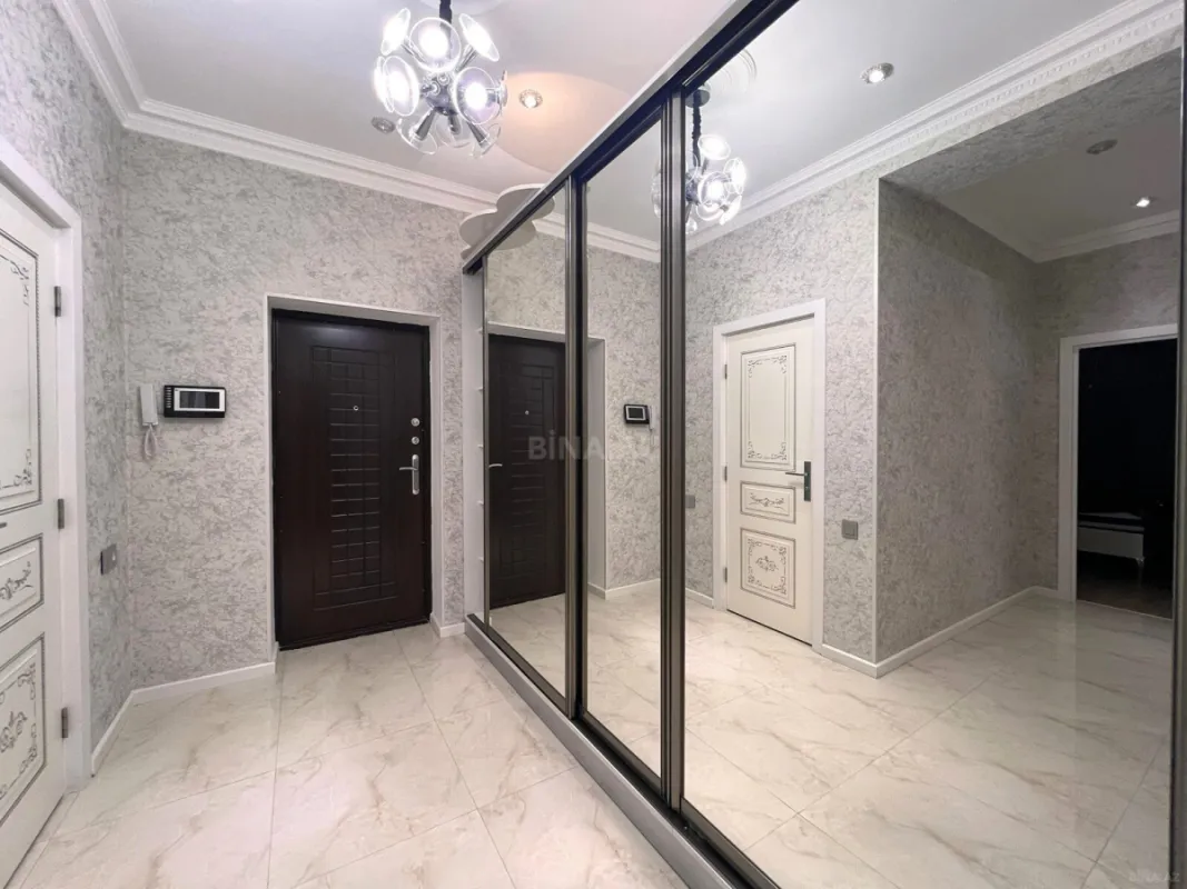 Kirayə verilir 2 otaqlı mənzil 68 m²