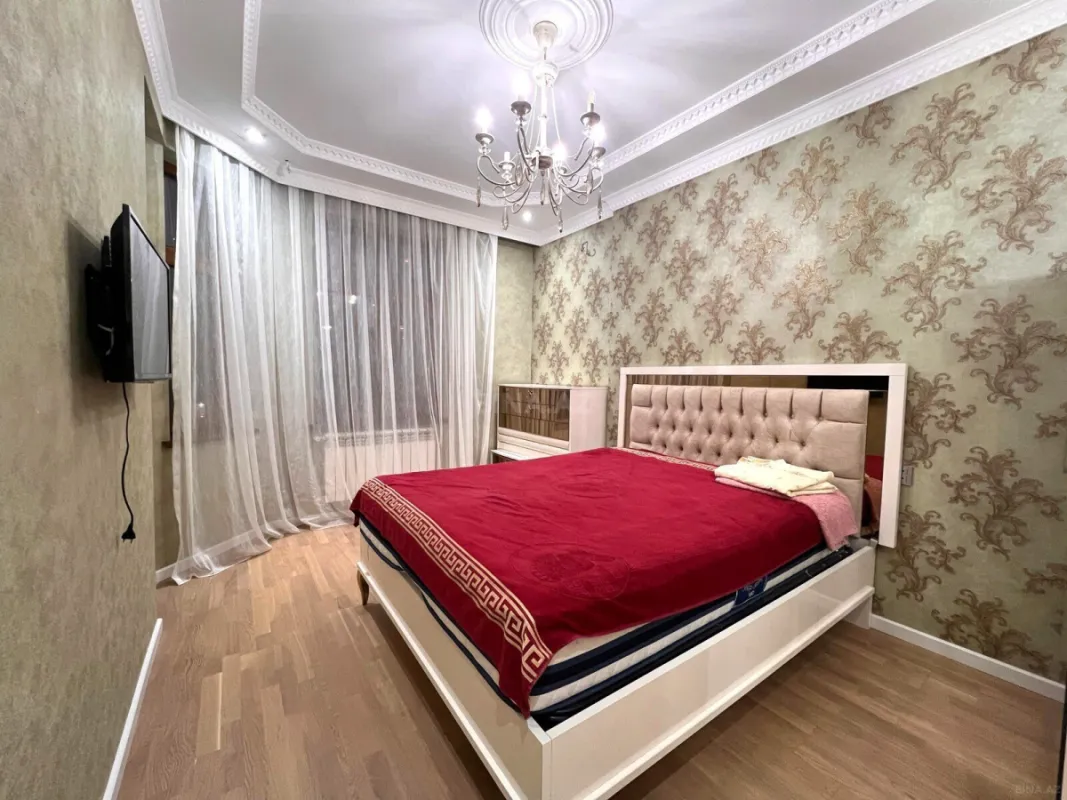 Kirayə verilir 2 otaqlı mənzil 68 m²