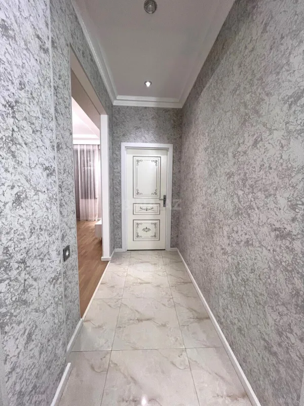 Kirayə verilir 2 otaqlı mənzil 68 m²