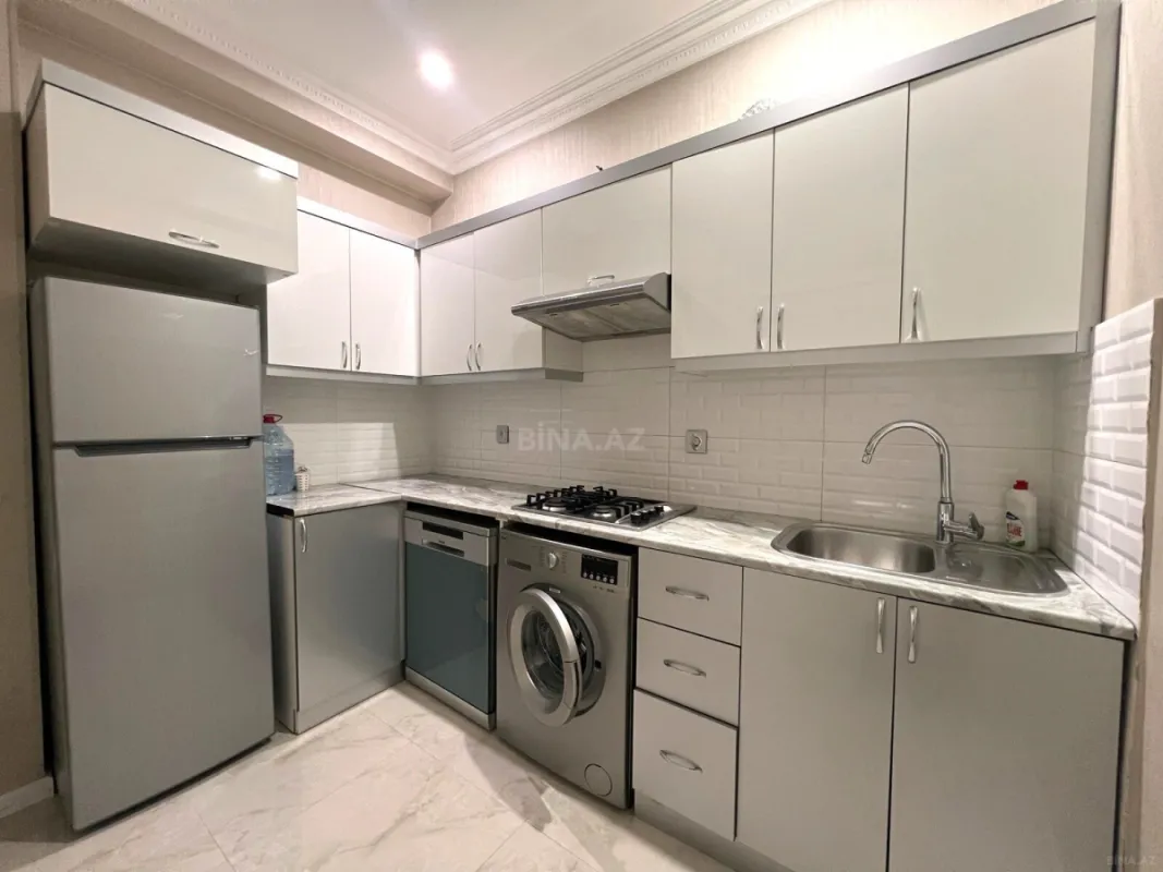 Kirayə verilir 2 otaqlı mənzil 68 m²