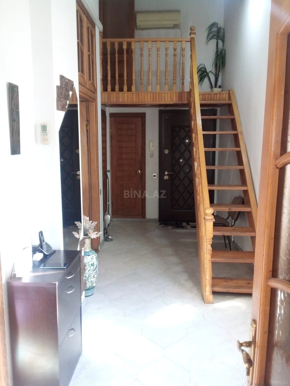 Satılır 4 otaqlı mənzil 85 m²