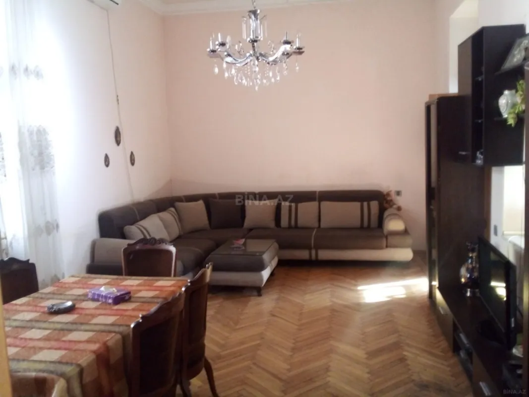Satılır 4 otaqlı mənzil 85 m²