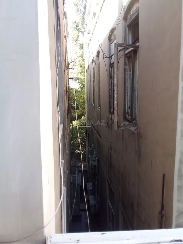 Satılır 4 otaqlı mənzil 85 m²