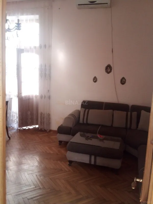Satılır 4 otaqlı mənzil 85 m²