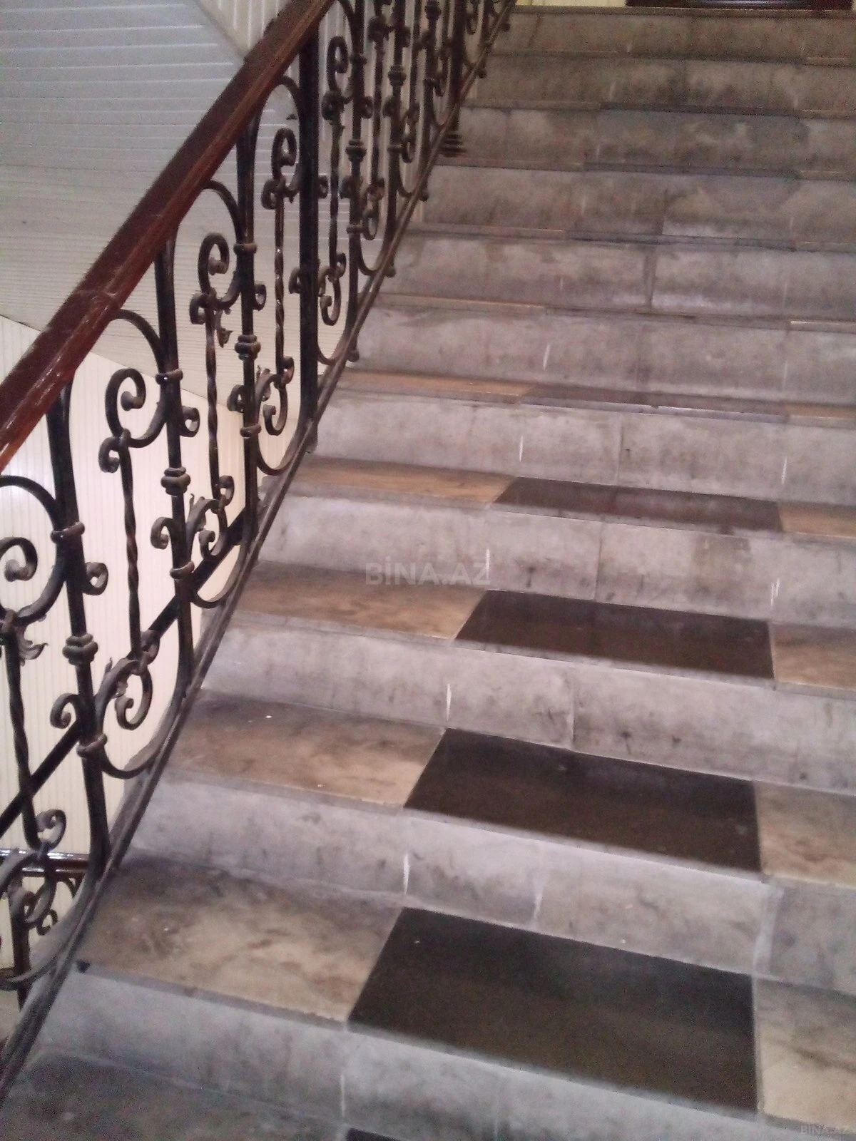 Satılır 4 otaqlı mənzil 85 m²