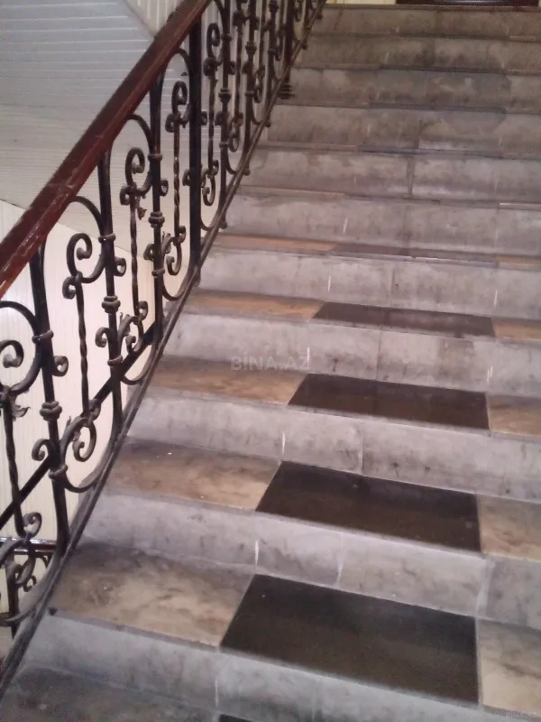 Satılır 4 otaqlı mənzil 85 m²