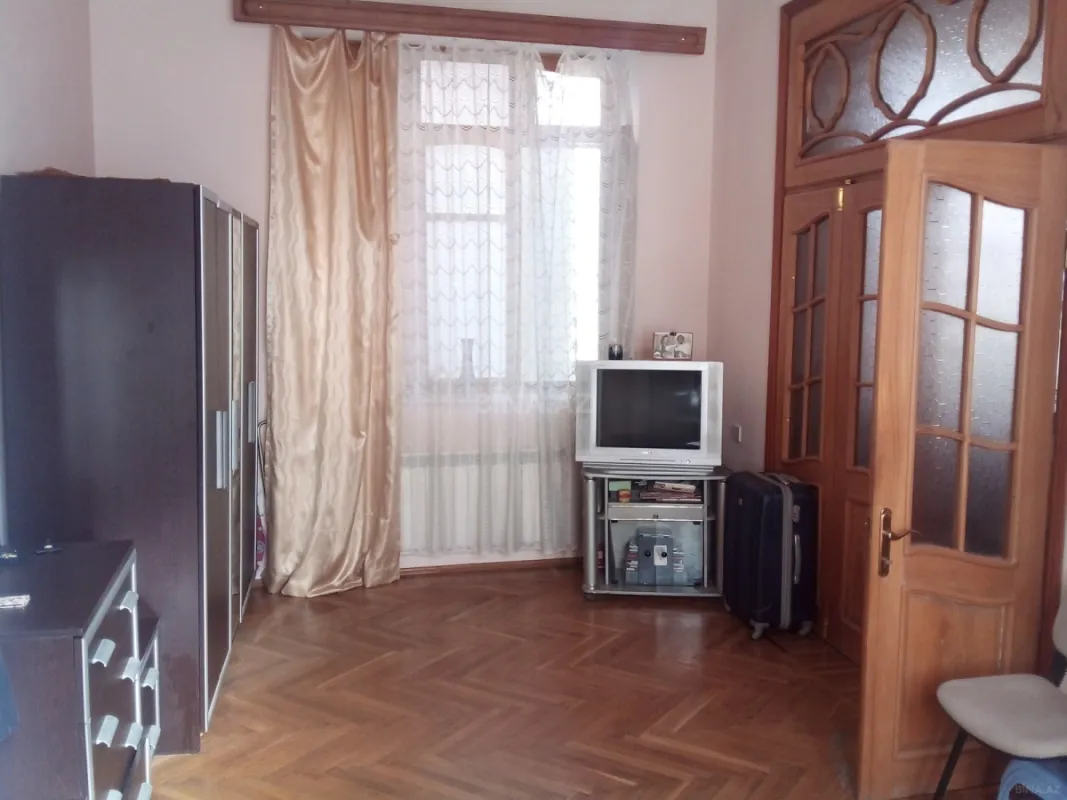 Satılır 4 otaqlı mənzil 85 m²