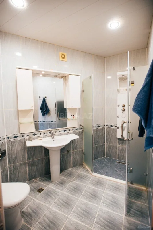 Kirayə verilir 2 otaqlı mənzil 60 m²