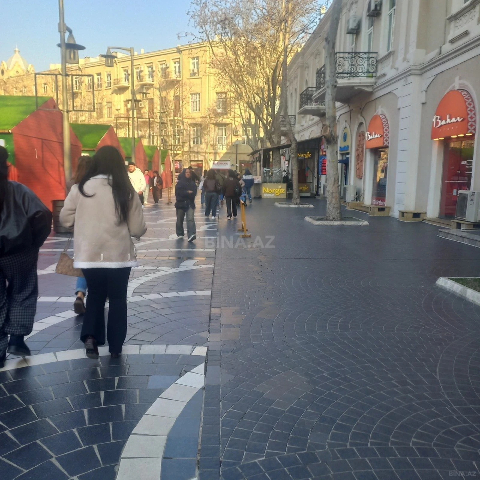 Kirayə verilir 2 otaqlı mənzil 60 m²