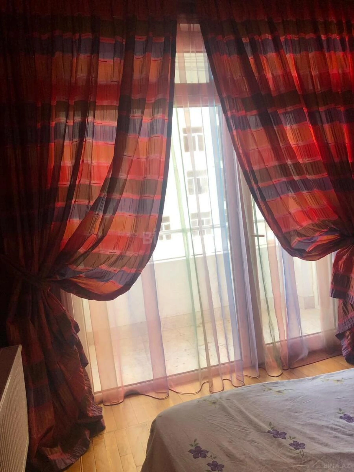 Kirayə verilir 2 otaqlı mənzil 70 m²