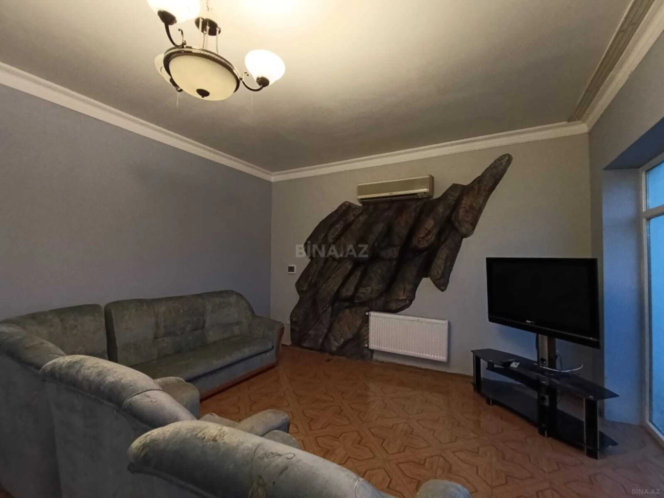 Satılır 6 otaqlı həyət evi 200 m²