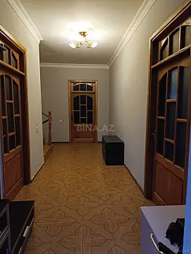 Satılır 6 otaqlı həyət evi 200 m²