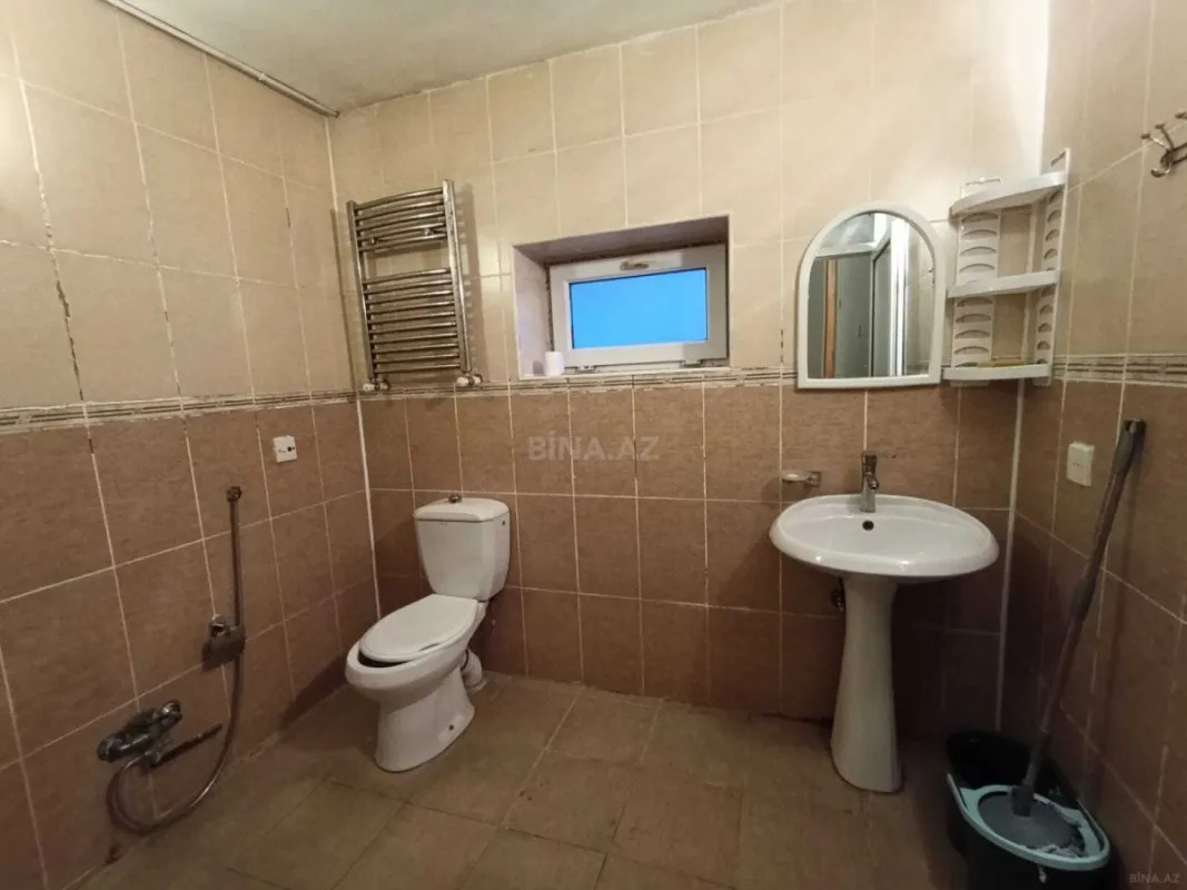 Satılır 6 otaqlı həyət evi 200 m²