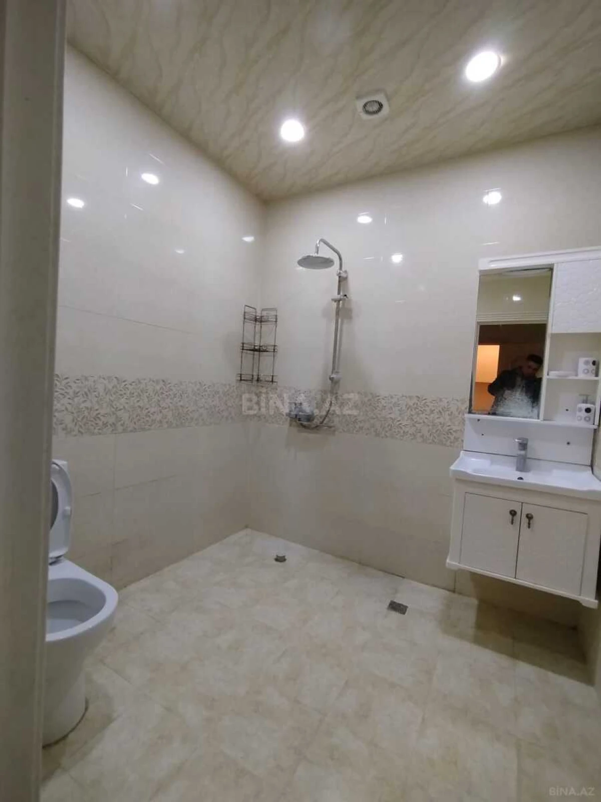 Satılır 2 otaqlı mənzil 61 m²