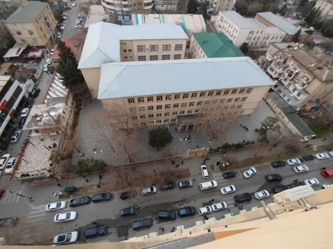 Satılır 2 otaqlı mənzil 61 m²